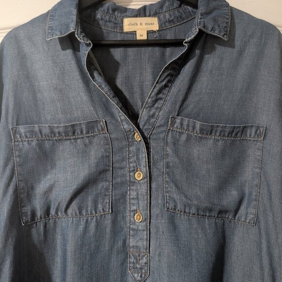Cloth & Stone | Roll-tab Chambray Shirt - Picture 5 of 9